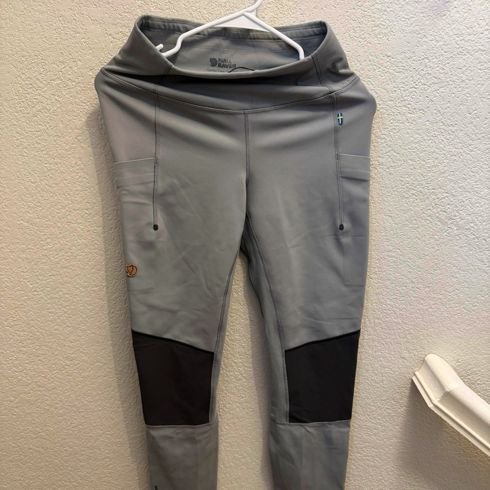Fjallraven Varm Gray and Black Leggings